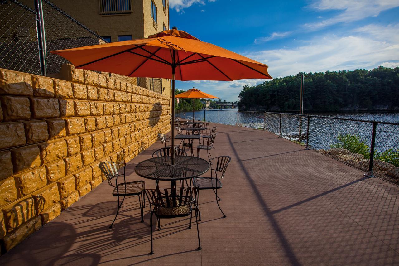 The Vue Boutique Hotel & Boathouse Вісконсин Деллс Екстер'єр фото